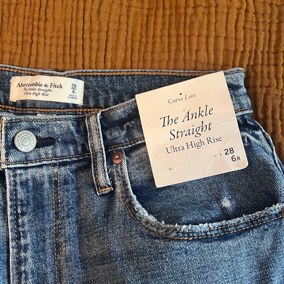 Abercrombie & Fitch Jeans - Picture 3 of 3